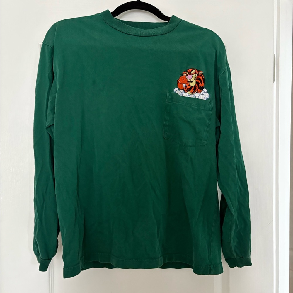 Vintage Disney Green men's Long Sleeve with Tigger